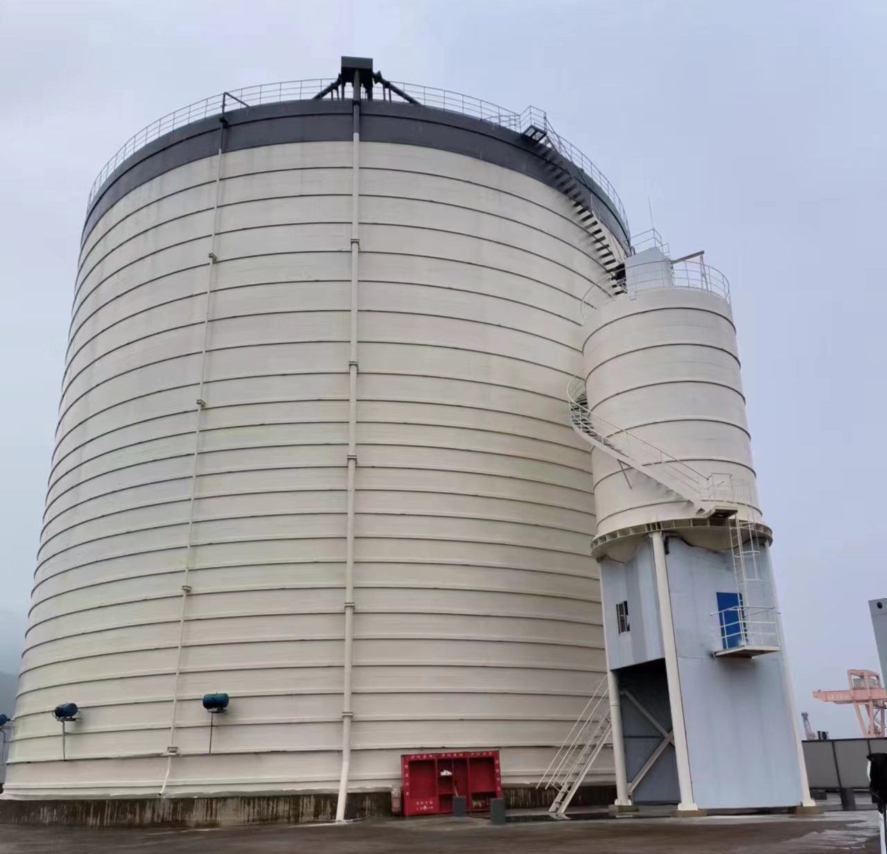 三更罗镇10万吨水泥钢板库